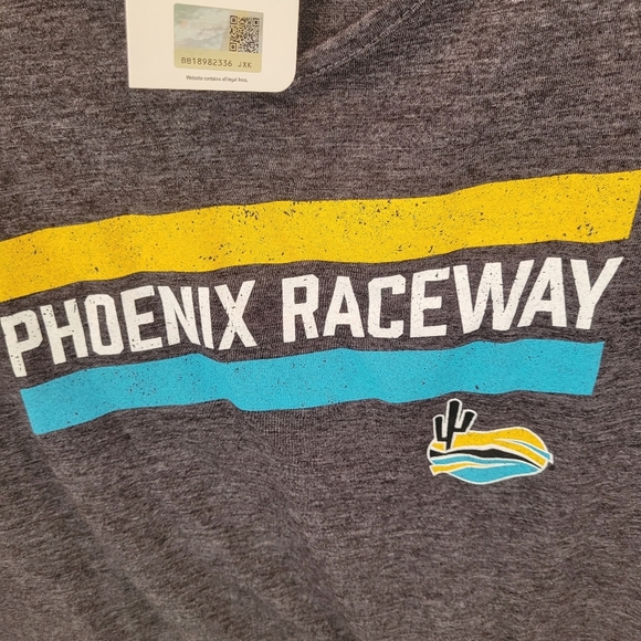 Nascar Tops - NWT Women's Phoenix Raceway V-neck Tee Size Large